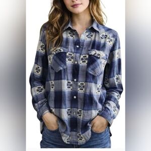 AMERICAN EAGLE Boyfriend Western Pearl Snap Aztec Flannel Relaxed